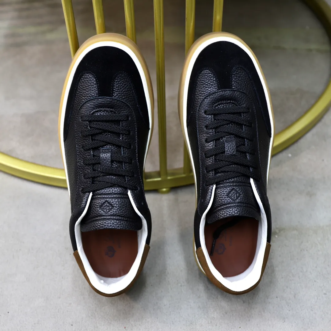 Men's Men's Shoes💰540💰••New Products•• LoroPian*_Noyo-Pianya New men's casual moral training sneakers, LP lace-up casual shoes!  Made of original imported soft cowhide and suede fabric, it highlights the sporty style. The heel is decorated with logo embossing and the original molding. The raw rubber translucent sole combined with the color welt adds a sense of modernity to the shoe. The shoe is overall refreshing and easy to match with style. It has a full cowhide lining for the feet. The original box packaging at the counter comes with wooden balls and a dust bag! Size: 38-44 (.45 customized)